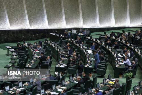 مجوز مجلس به دولت برای انتشار ۳۰ همت اوراق جهت تکمیل طرح های نیمه تمام آبی