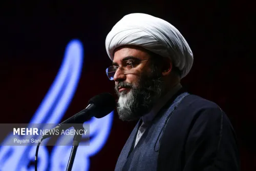 مردم طرفدار عزت ایران اند و از آن نمی گذرند