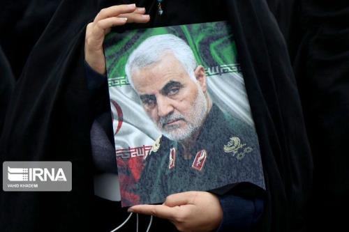 قاآنی برای پاسداشت سالگرد شهید سلیمانی از رسانه ها تشكركرد